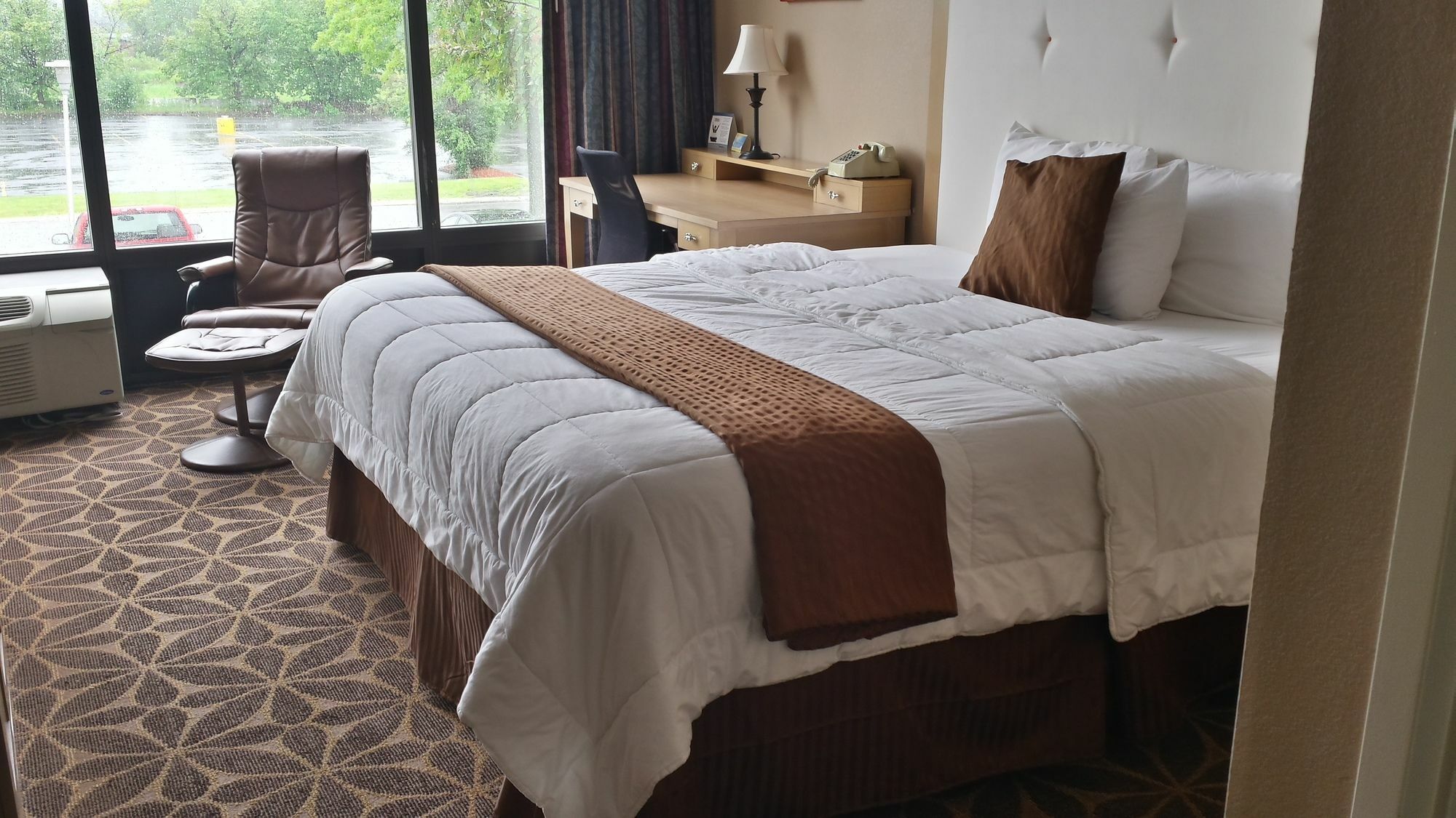 Days Inn Syracuse East Syracuse Bagian luar foto