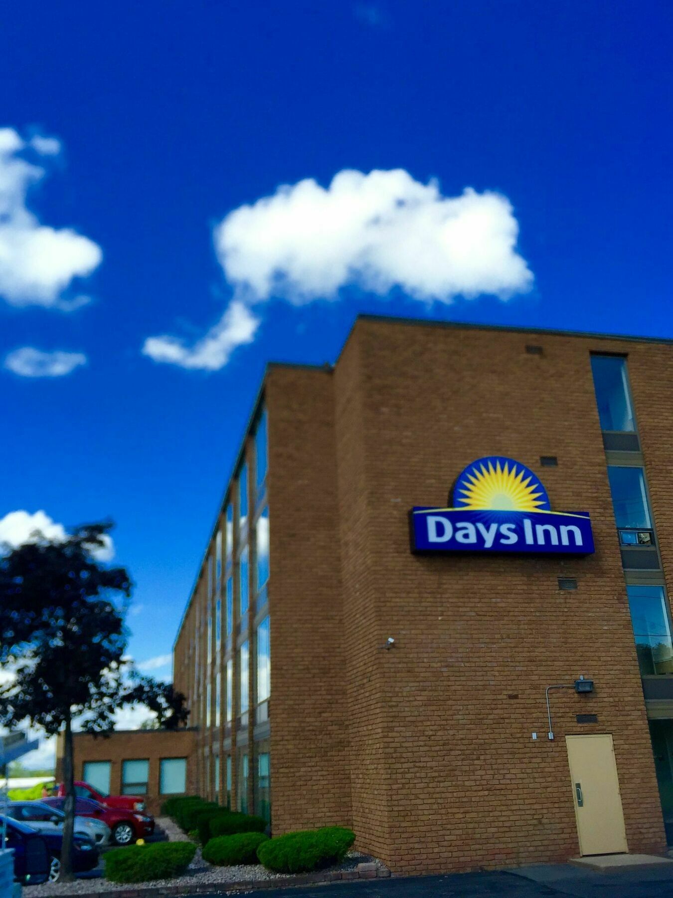 Days Inn Syracuse East Syracuse Bagian luar foto