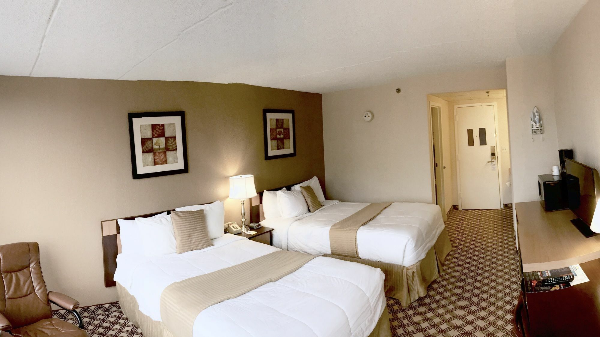 Days Inn Syracuse East Syracuse Bagian luar foto